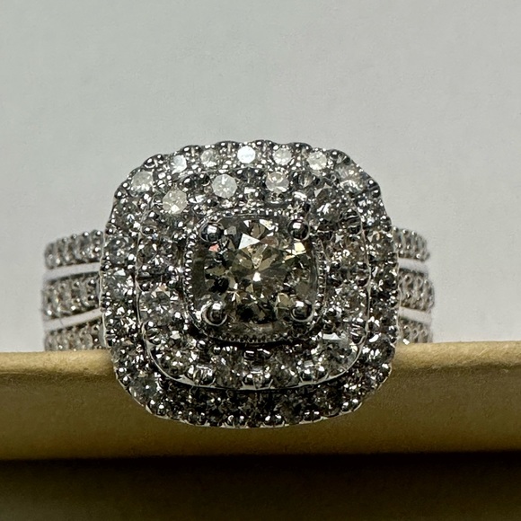 70 Diamond Engagement Ring - Picture 5 of 7